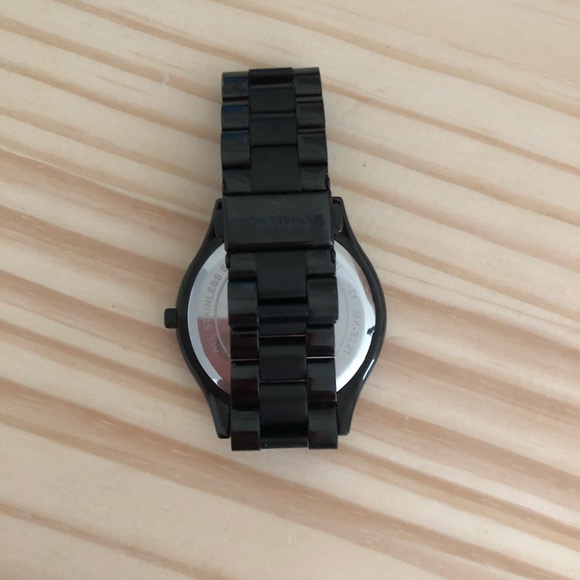 Michael Kors Watch - Picture 3 of 4